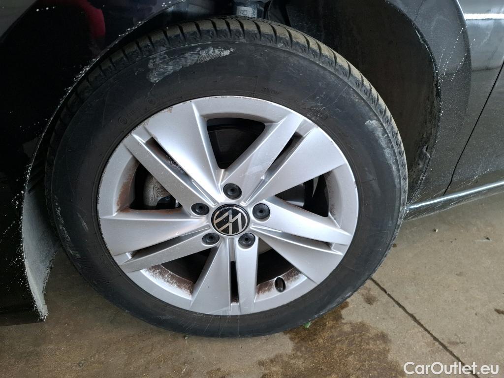  Volkswagen  Golf  VOLKSWAGEN / 2020 / 5P / Berline 2.0 TDI SCR 150 DSG7 Life Busi 1st #9