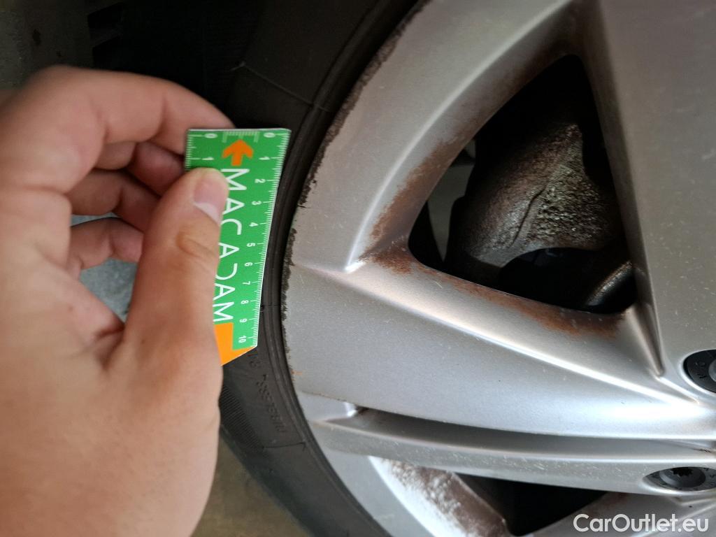  Volkswagen  Golf  VOLKSWAGEN / 2020 / 5P / Berline 2.0 TDI SCR 150 DSG7 Life Busi 1st #13