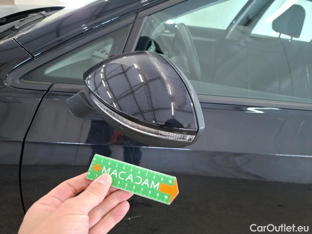  Volkswagen  Golf  VOLKSWAGEN / 2020 / 5P / Berline 2.0 TDI SCR 150 DSG7 Life Busi 1st #30