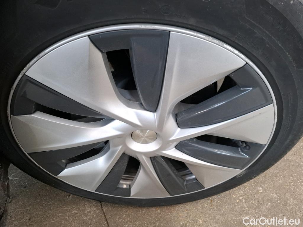  Tesla  Model Y TESLA  / 2021 / 5P / SUV RWD COMMITMENT DEAL lot 198 #19