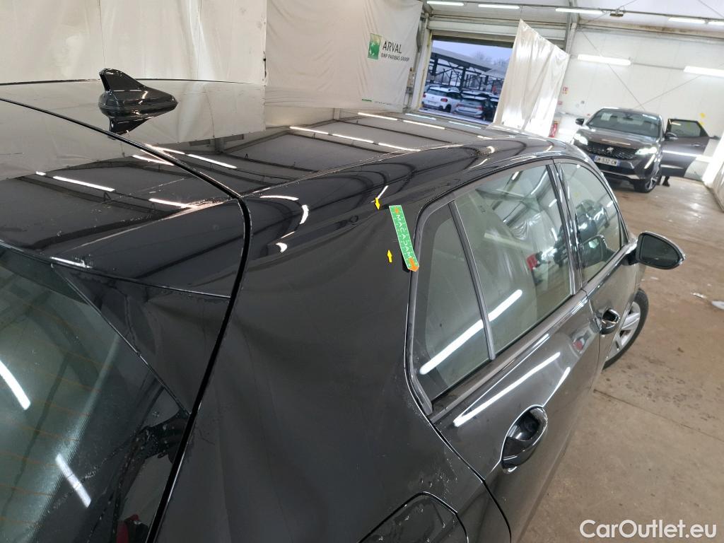  Volkswagen  Golf  VOLKSWAGEN / 2020 / 5P / Berline 2.0 TDI SCR 150 DSG7 Life Busi 1st #34