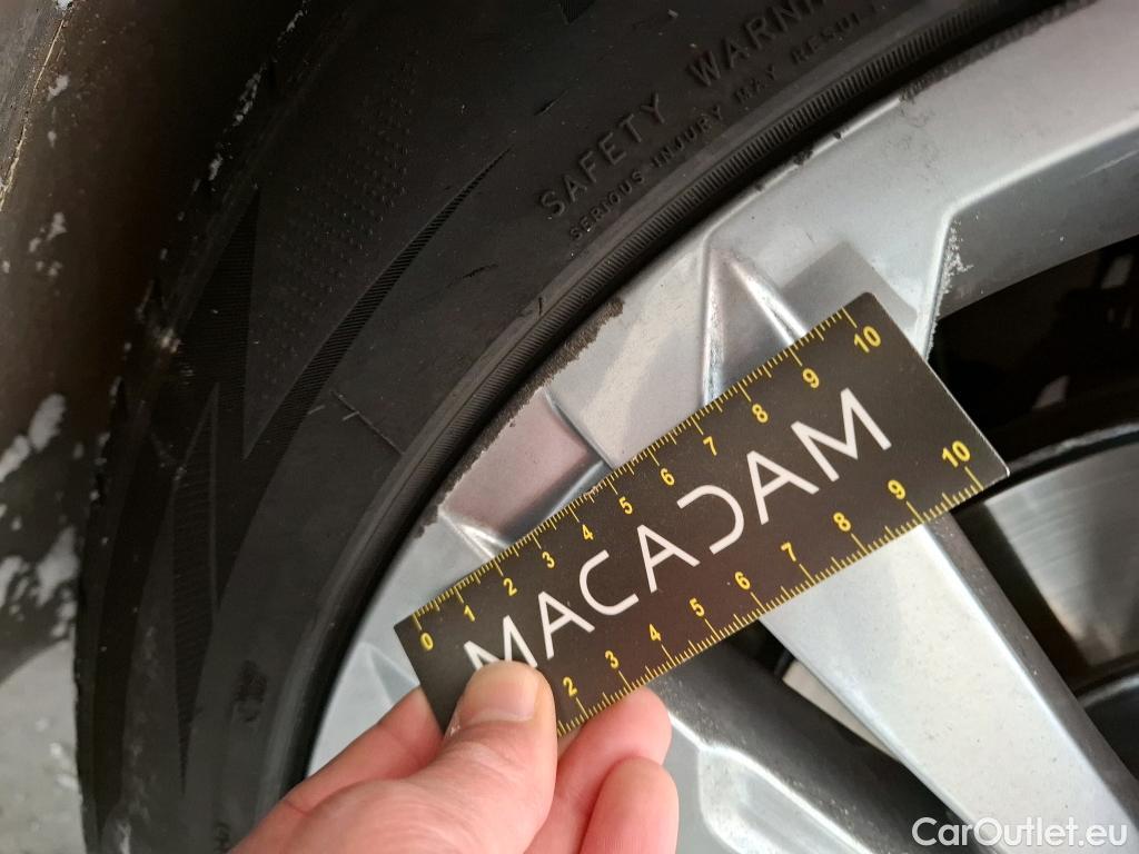  Volkswagen  Tiguan VOLKSWAGEN  / 2020 / 5P / SUV 2.0 TDI 150 DSG7 R-Line #32