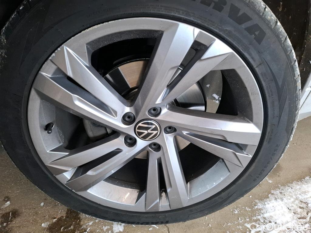  Volkswagen  Tiguan VOLKSWAGEN  / 2020 / 5P / SUV 2.0 TDI 150 DSG7 R-Line #22