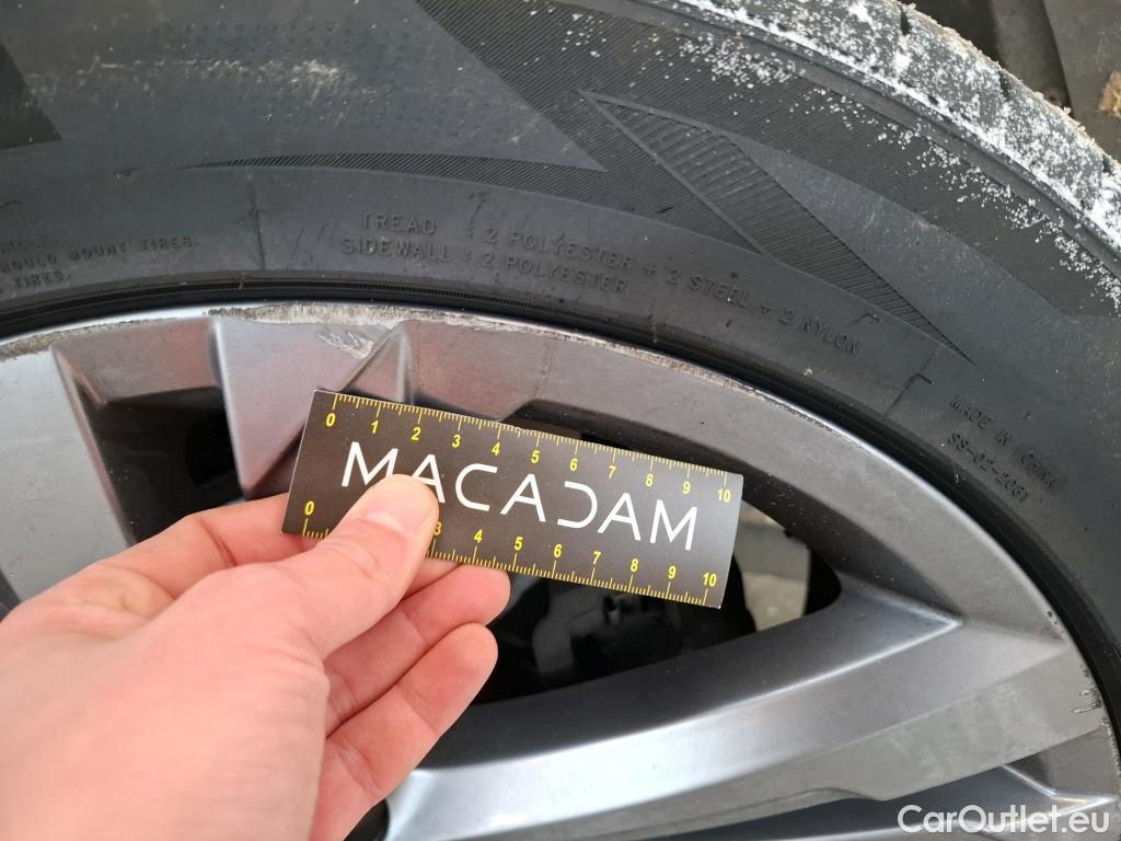  Volkswagen  Tiguan VOLKSWAGEN  / 2020 / 5P / SUV 2.0 TDI 150 DSG7 R-Line #29