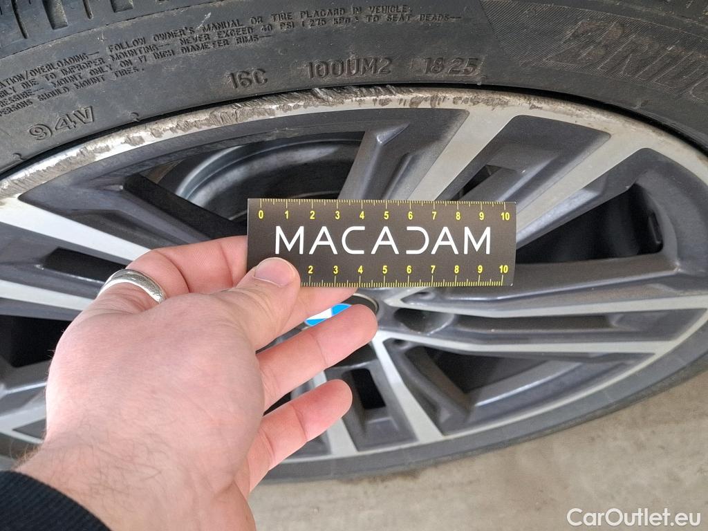  Bmw  Serie 2 BMW Série 2 Gran Coupé / 2019 / 4P / Berline 220D AUTO Business Design #7