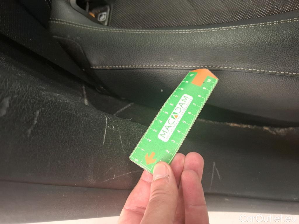  Mercedes  A-Klasse MERCEDES-BENZ Classe A Compact / 2018 / 5P / Berline A 180 d Business Line 8G-DCT #10