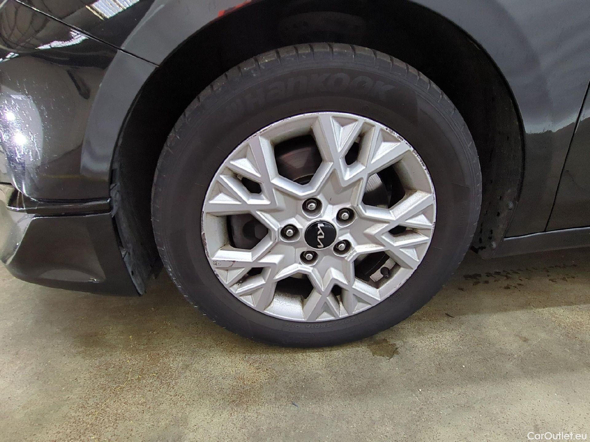  KIA  Cee'd Ceed Sportswagon Active 1.5 T-GDI 160CV BVM6 E6d #12