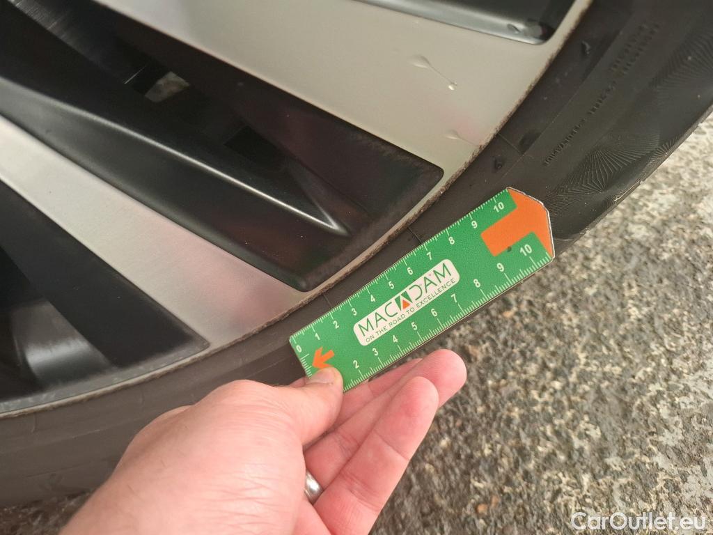  Mercedes  A-Klasse MERCEDES-BENZ Classe A Compact / 2018 / 5P / Berline A 180 d Business Line 8G-DCT #7