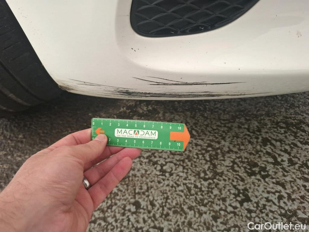  Mercedes  A-Klasse MERCEDES-BENZ Classe A Compact / 2018 / 5P / Berline A 180 d Business Line 8G-DCT #2