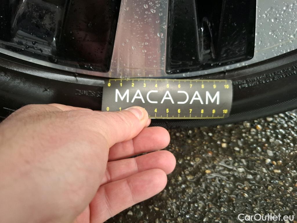  Mercedes  A-Klasse MERCEDES-BENZ Classe A Berline / 2018 / 4P / Berline A 180 d Business Line 8G-DCT #8