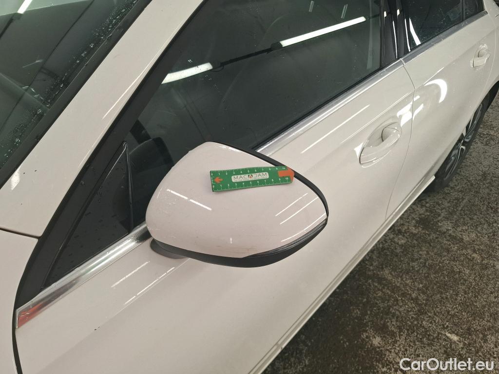  Mercedes  A-Klasse MERCEDES-BENZ Classe A Compact / 2018 / 5P / Berline A 180 d Business Line 8G-DCT #18