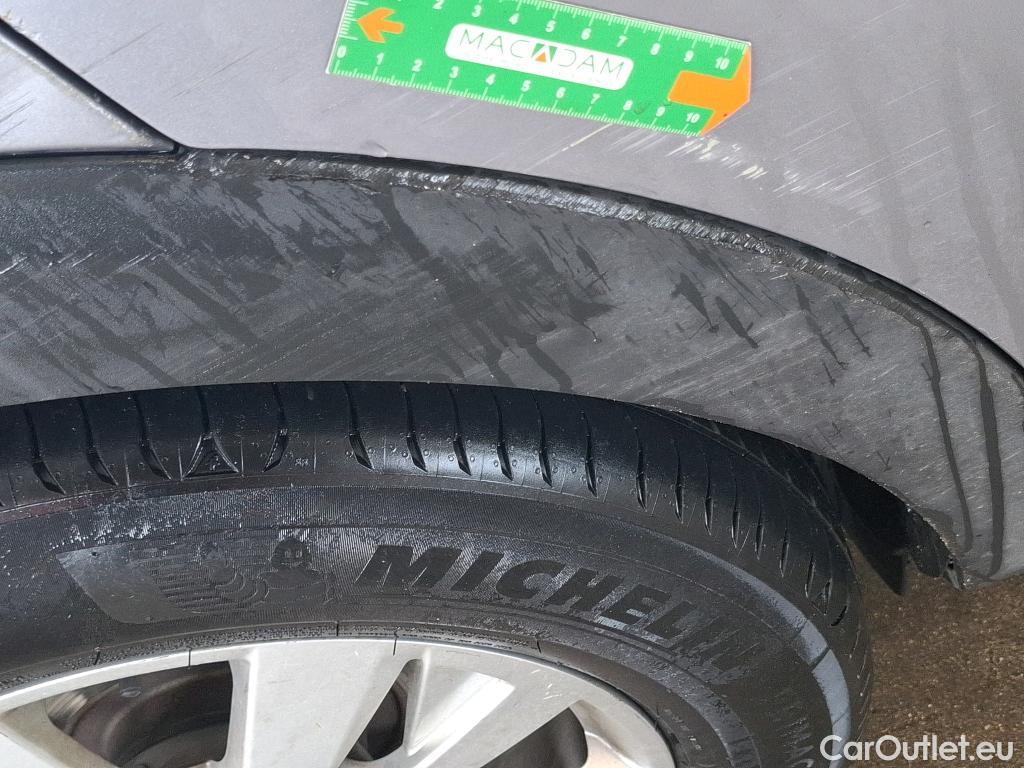  Peugeot  3008  Active Business 1.5 HDi 130CV BVA8 E6d #23