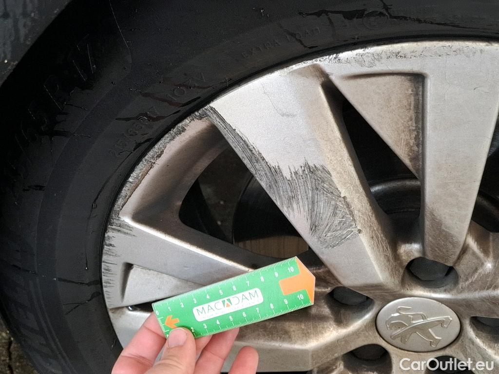  Peugeot  3008  Active Business 1.5 HDi 130CV BVA8 E6d #8