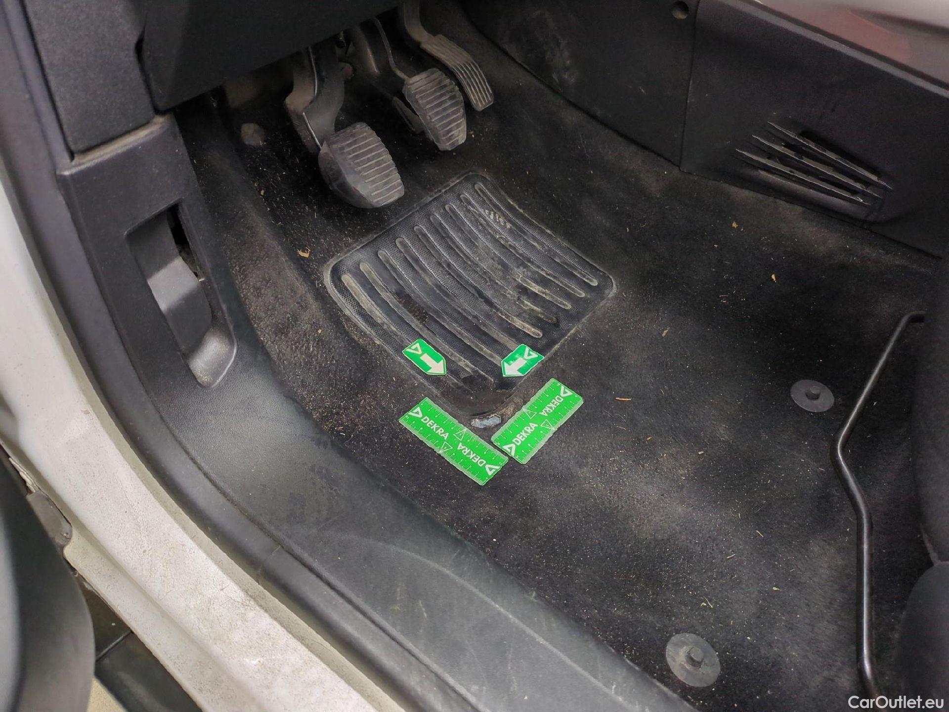  Peugeot  2008  Active Business 1.5 HDi 100CV BVM5 E6dT #5