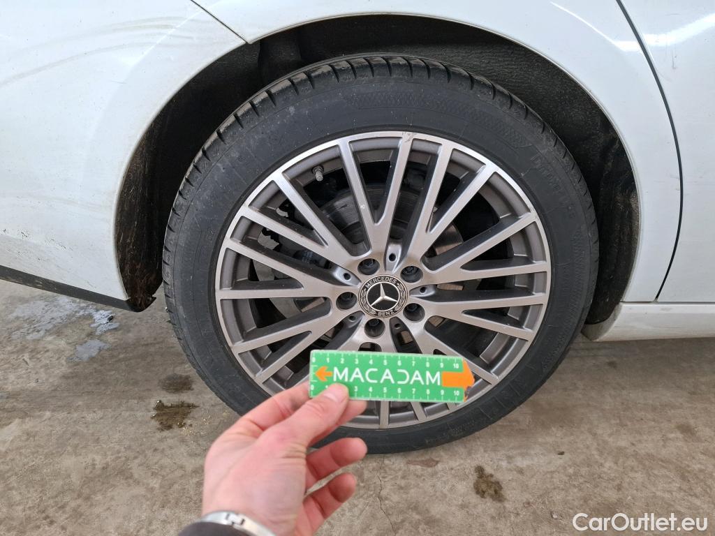  Mercedes  CLA-Klasse MERCEDES-BENZ CLA Shooting Brake / 2019 / 5P / Break CLA 200 d Business Line BA8 #50