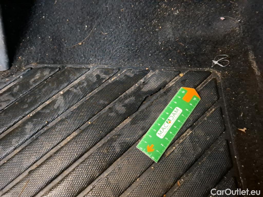  Peugeot  3008  Active Business 1.5 HDi 130CV BVA8 E6d #26