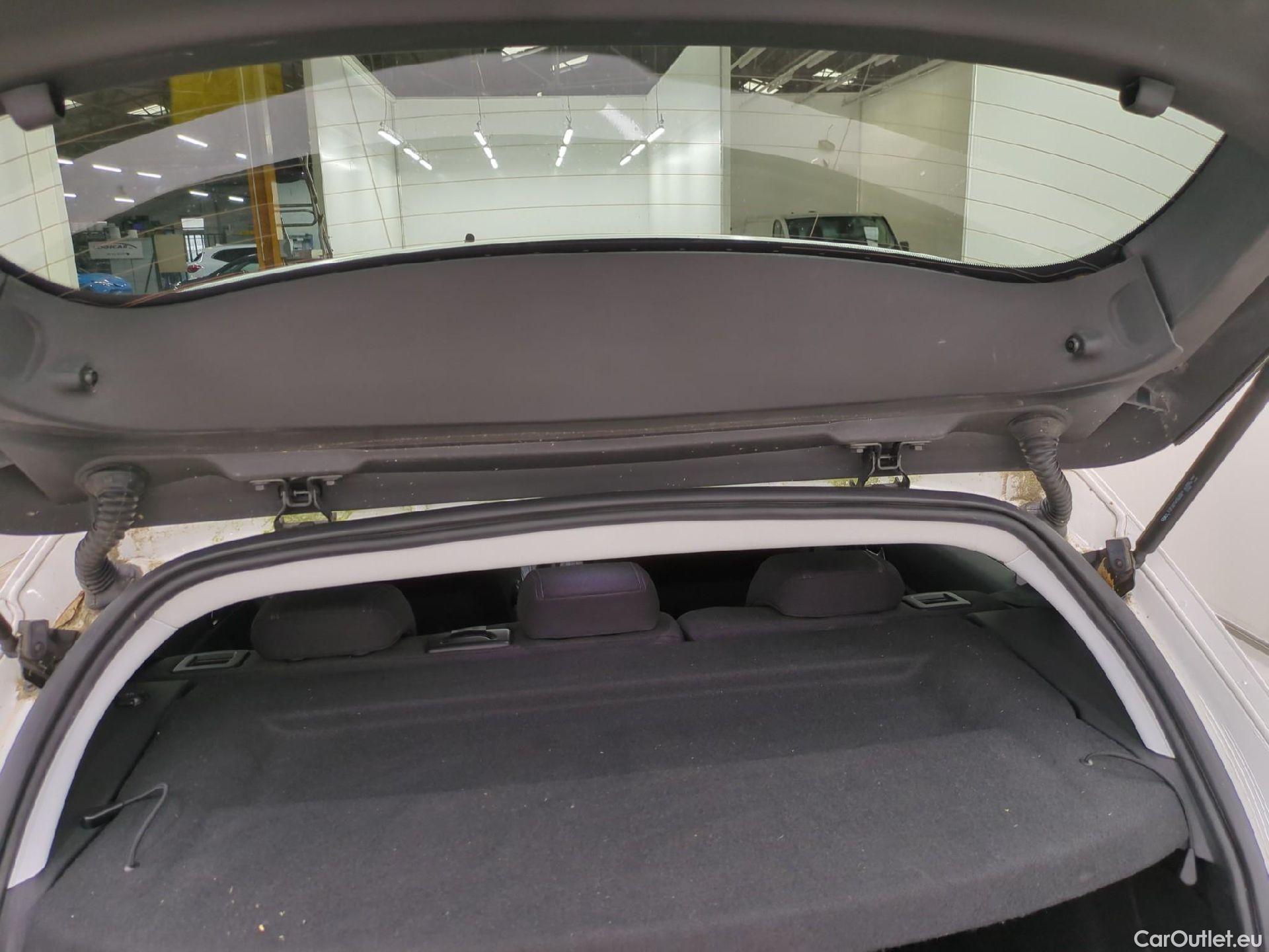  Peugeot  308  Allure 1.5 HDi 130CV BVM6 E6d #2