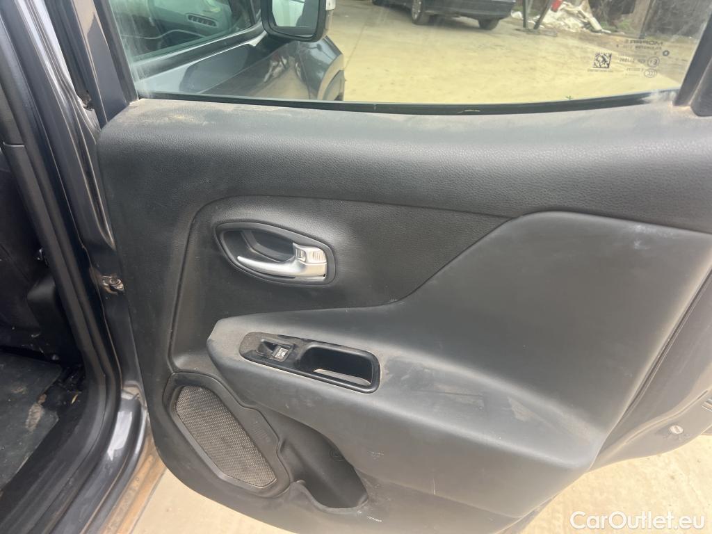  Jeep  Patriot JEEP Renegade / 2014 / 5P / todoterreno S 1.3 PHEV 177kW (240CV) AT AWD #13