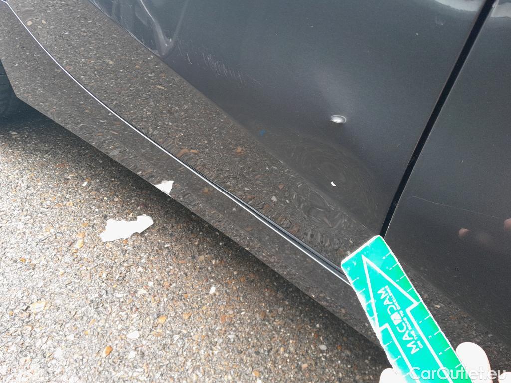  Bmw  Serie 1 BMW  / 2019 / 5P / berlina con portón 118i #6