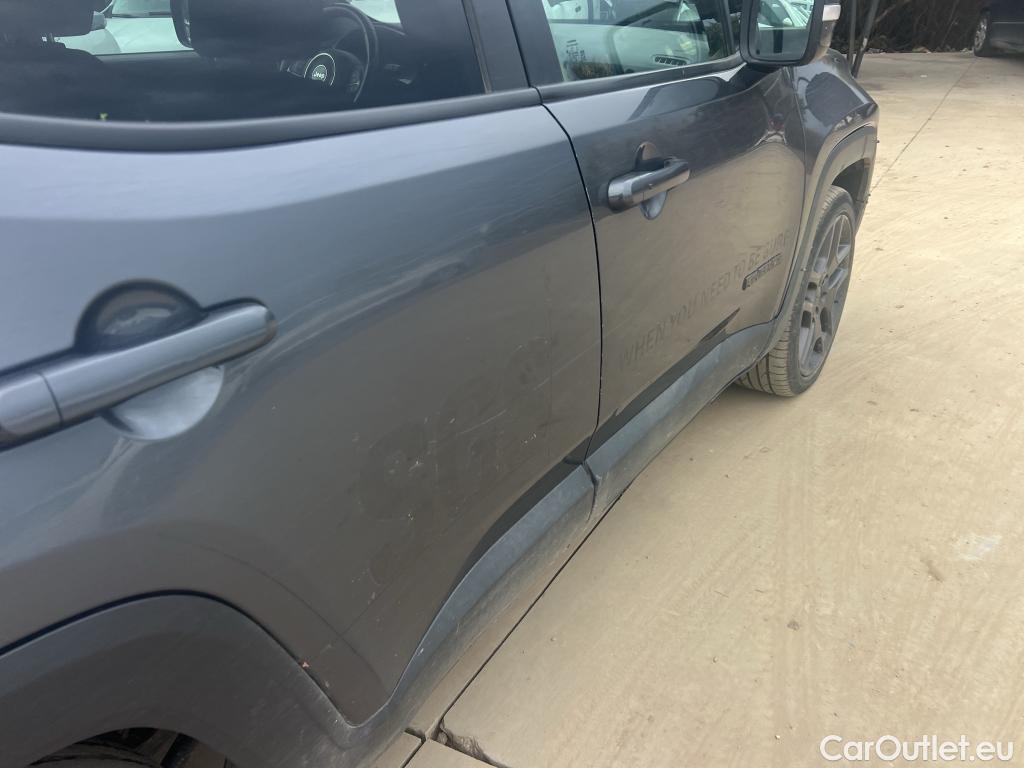  Jeep  Patriot JEEP Renegade / 2014 / 5P / todoterreno S 1.3 PHEV 177kW (240CV) AT AWD #9