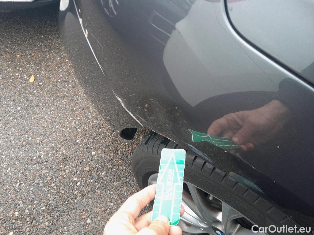  Bmw  Serie 1 BMW  / 2019 / 5P / berlina con portón 118i #3