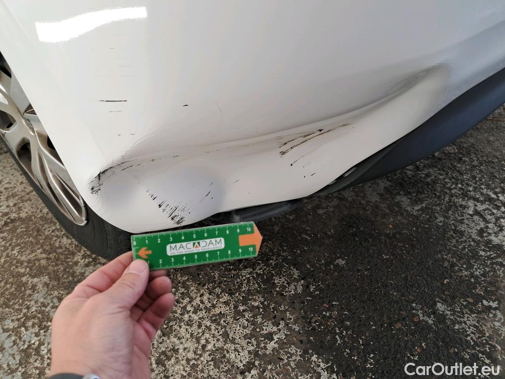  Peugeot  208  Active 1.6 HDi 75CV BVM5 E6 #2