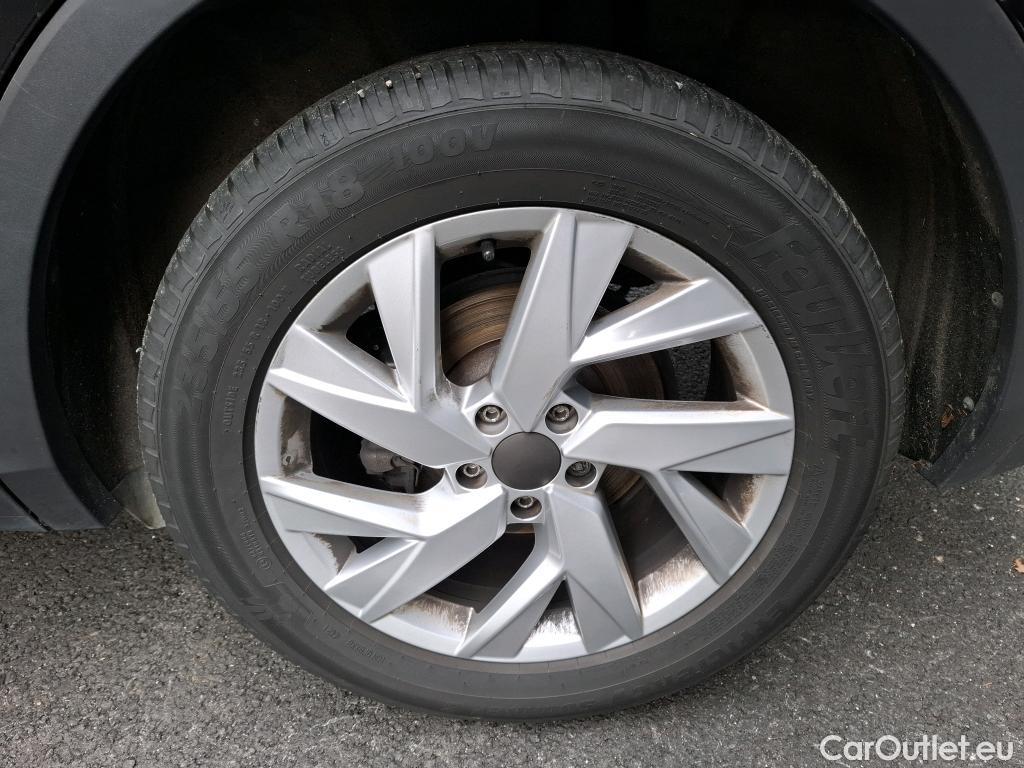  Volkswagen  Tiguan VOLKSWAGEN  / 2020 / 5P / SUV 2.0 TDI 150 DSG7 Elegance #14