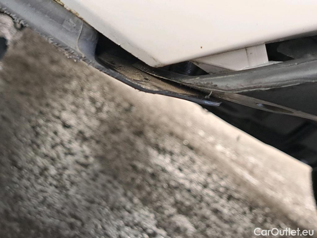  Peugeot  208  Active 1.6 HDi 75CV BVM5 E6 #18