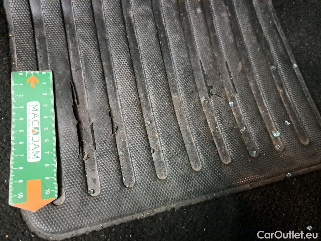  Peugeot  208  Active 1.6 HDi 75CV BVM5 E6 #23