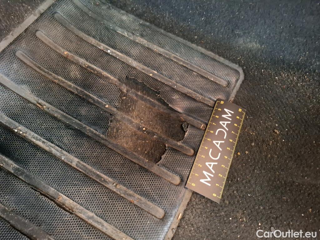  Peugeot  208  Premium 1.2 PureTech 75CV BVM5 E6d #2