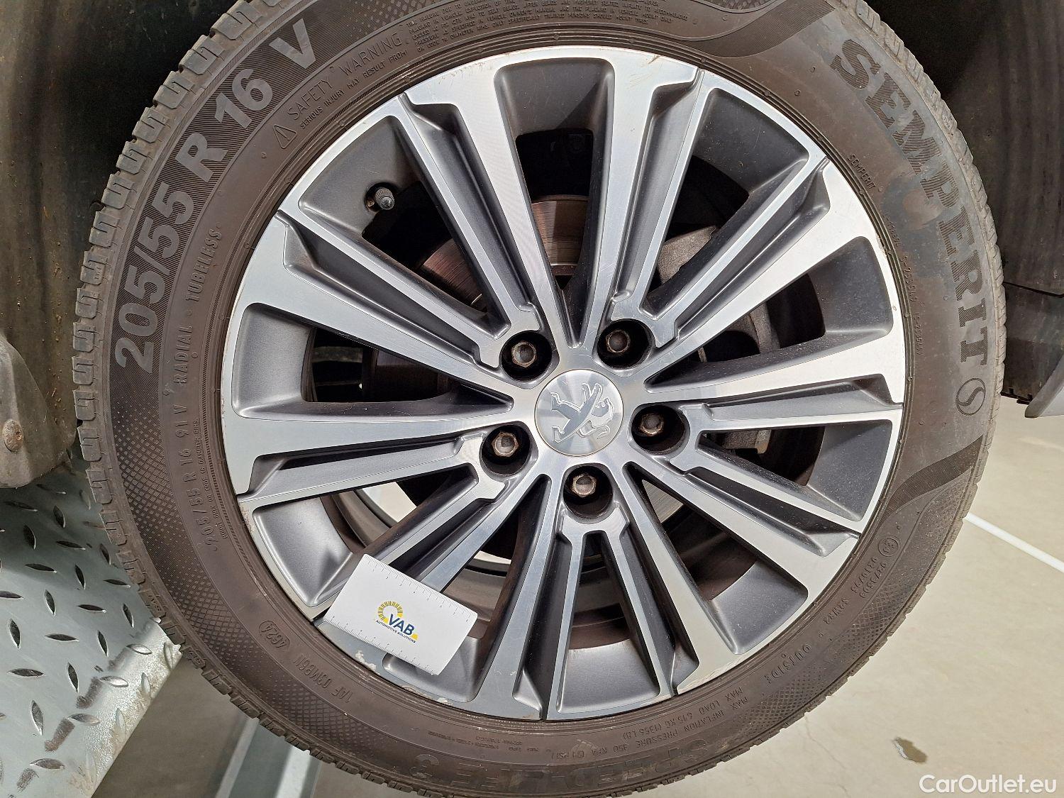  Peugeot  308 Peugeot,  SW FL'17, Peugeot  SW 1.5 BlueHDi 130 S&S EAT8 Allure 5d #3