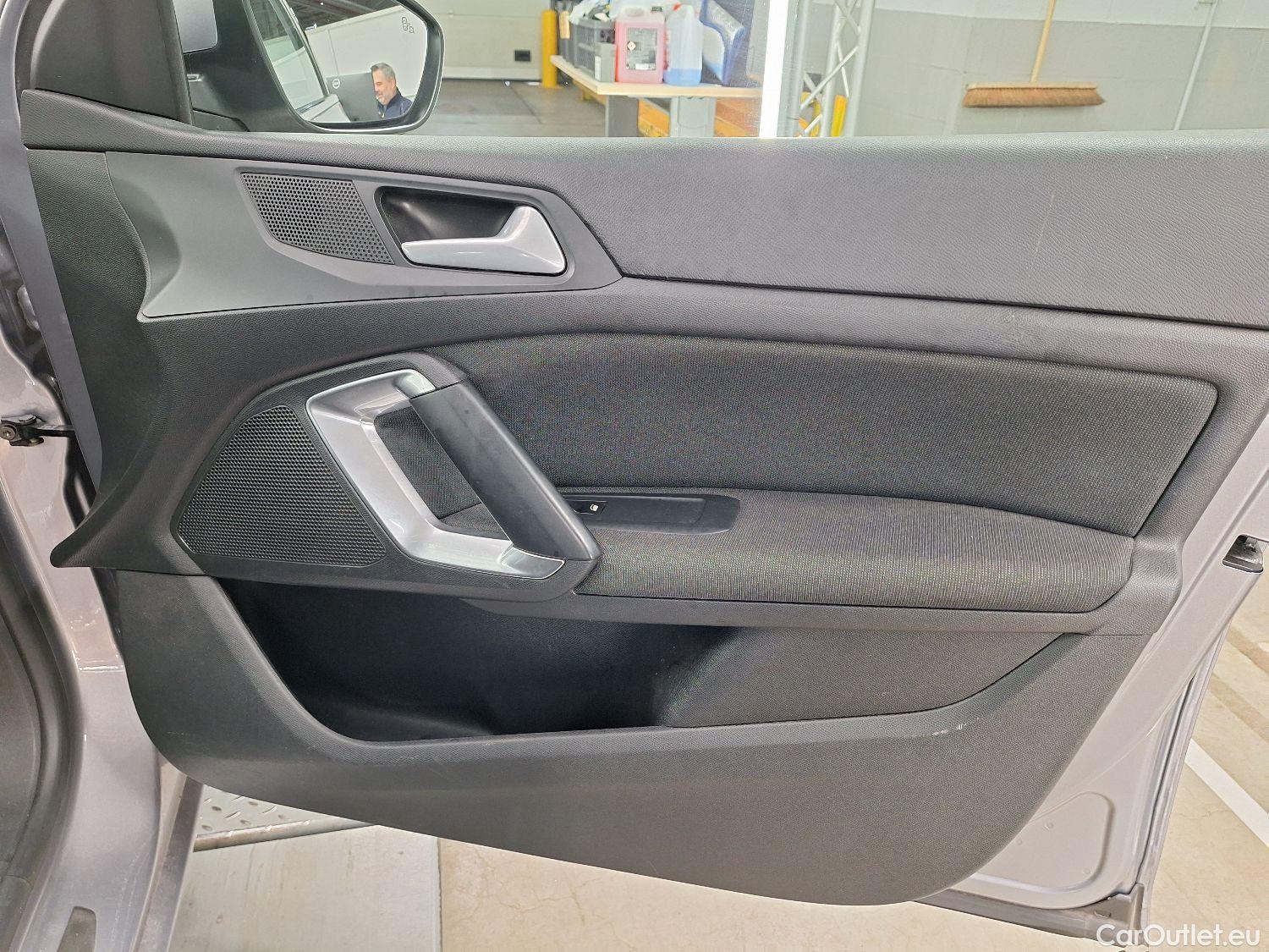  Peugeot  308 Peugeot,  SW FL'17, Peugeot  SW 1.5 BlueHDi 130 S&S EAT8 Allure 5d #36