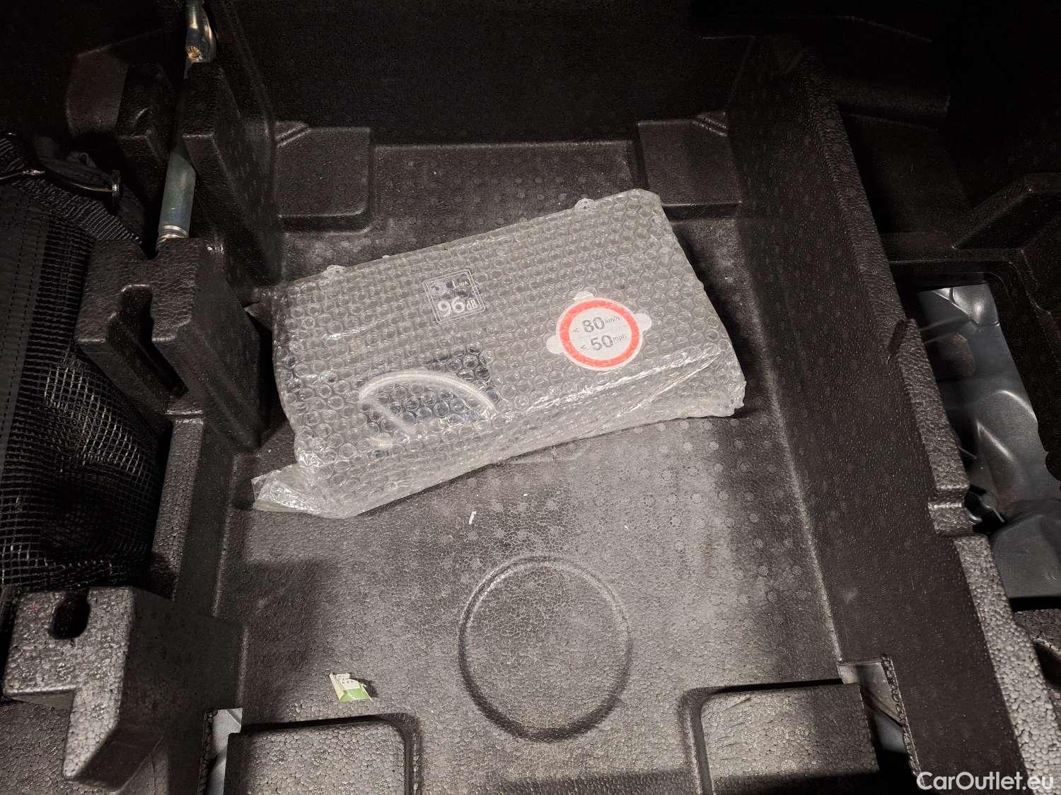  Peugeot  308 Peugeot,  SW FL'17, Peugeot  SW 1.5 BlueHDi 130 S&S EAT8 Allure 5d #2