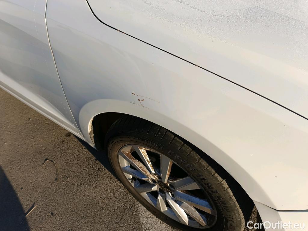  Audi  A1 Sportback AUDI A1 / 2018 / 5P / berlina con portón Sportback Advanced 30 TFSI 81kW (110CV) #11