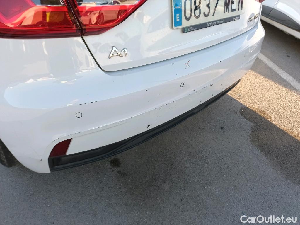  Audi  A1 Sportback AUDI A1 / 2018 / 5P / berlina con portón Sportback Advanced 30 TFSI 81kW (110CV) #7