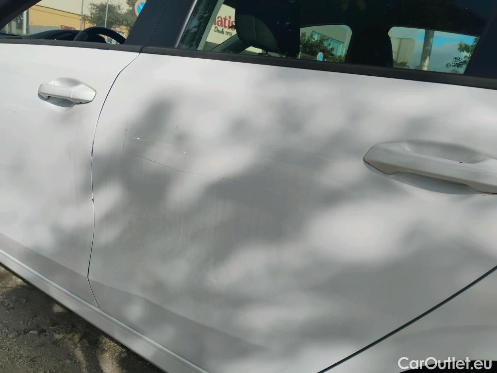  KIA  Cee'd KIA Ceed / 2018 / 5P / berlina con portón 1.0 T-GDi 88kW (120CV) Concept #14