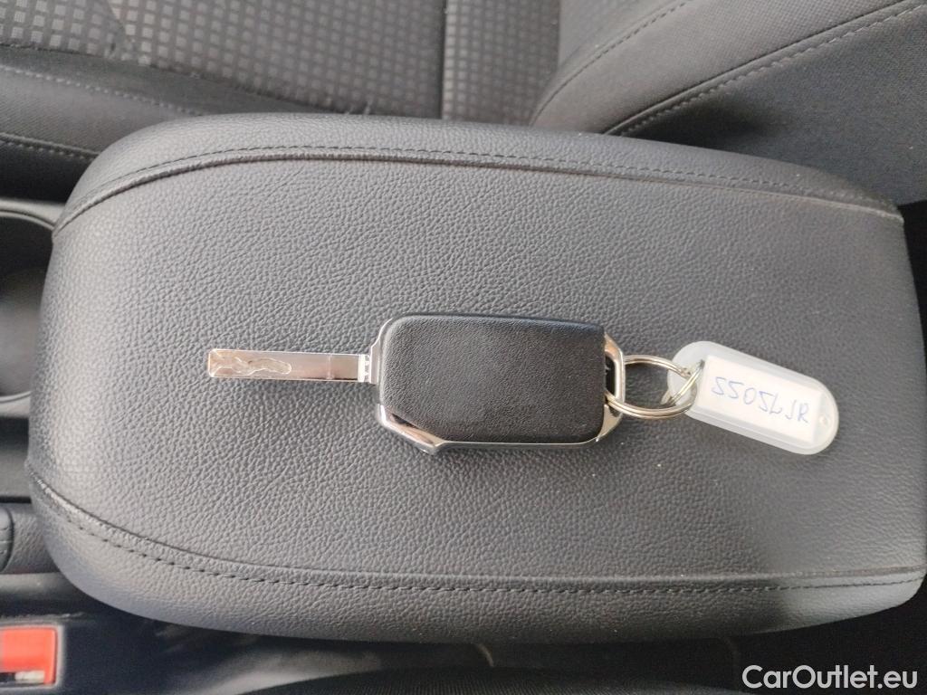  KIA  Cee'd KIA Ceed / 2018 / 5P / berlina con portón 1.0 T-GDi 88kW (120CV) Concept #1