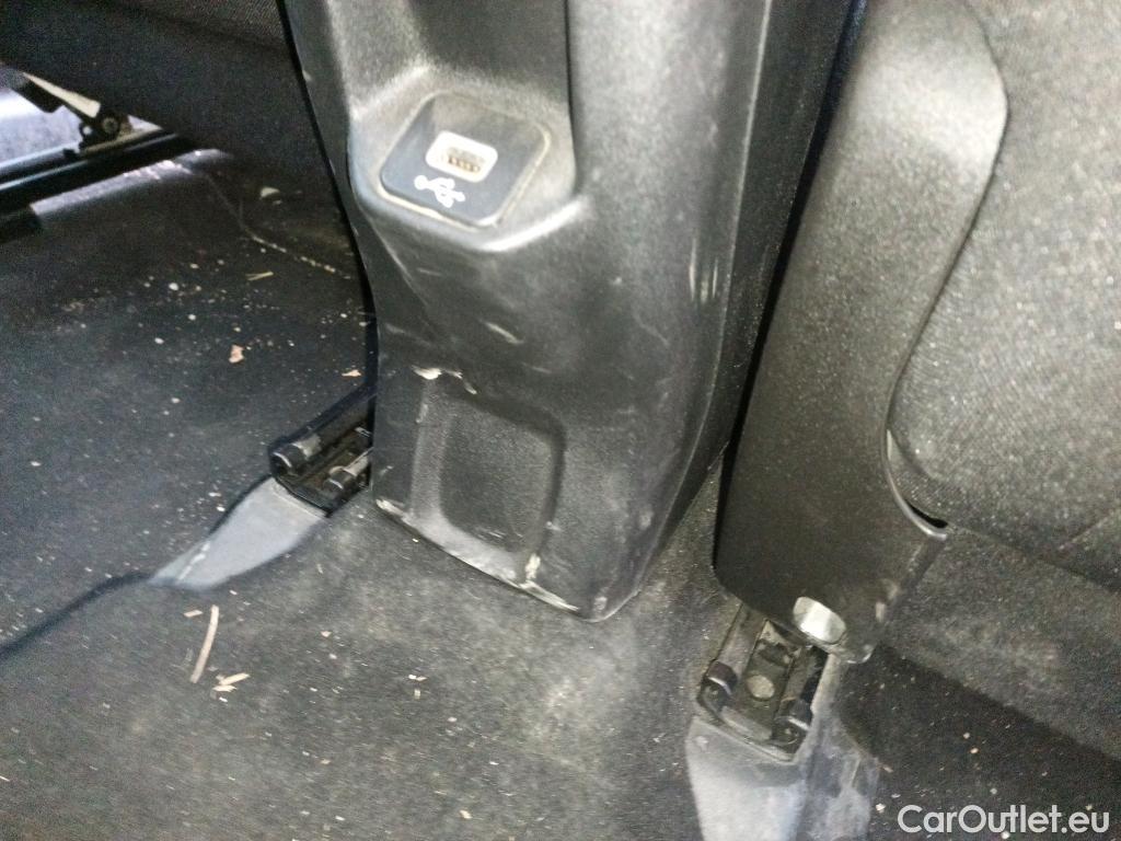  Jeep  Patriot JEEP Renegade / 2014 / 5P / todoterreno 2.0 Mjet 103kW (140CV) Night Eagle 4x4(SP) #4