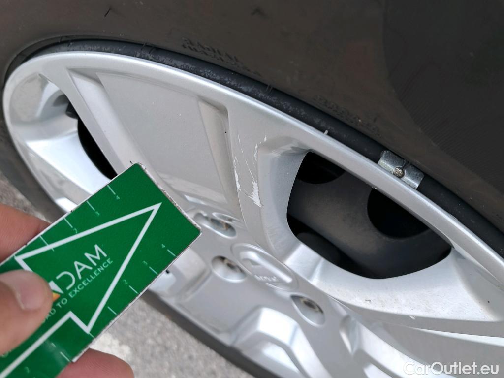  Dacia  Sandero DACIA  / 2016 / 5P / berlina con portón Comfort Blue dCi 70kW (95CV) #27