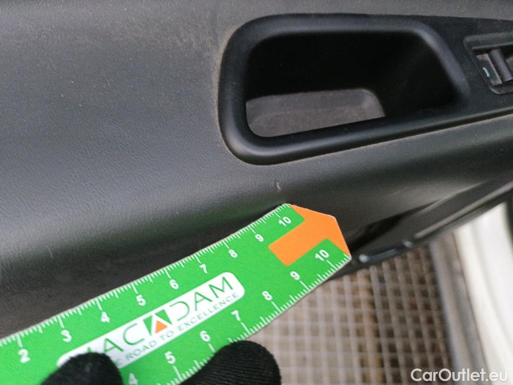  Jeep  Patriot JEEP Renegade / 2014 / 5P / todoterreno 2.0 Mjet 103kW (140CV) Night Eagle 4x4(SP) #16