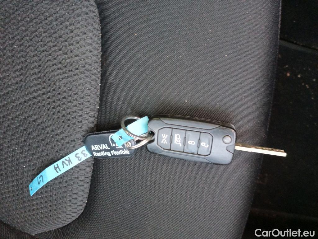  Jeep  Patriot JEEP Renegade / 2014 / 5P / todoterreno 2.0 Mjet 103kW (140CV) Night Eagle 4x4(SP) #2