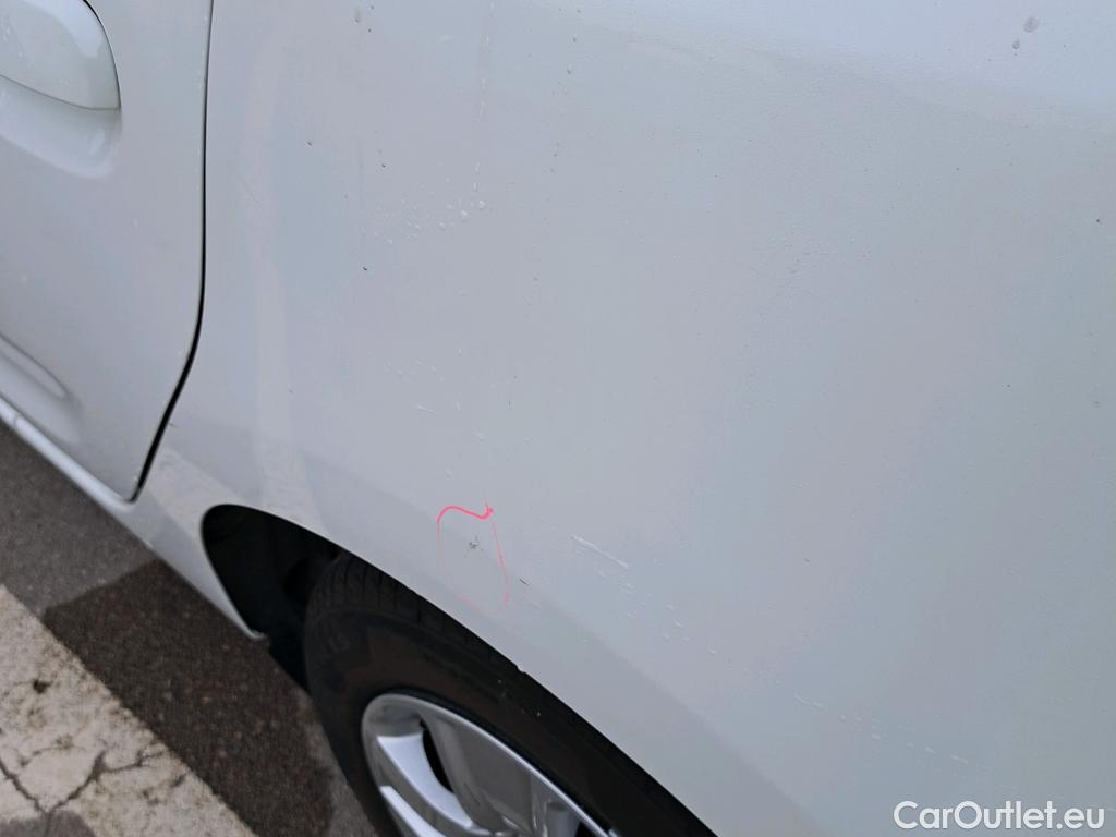  Dacia  Sandero DACIA  / 2016 / 5P / berlina con portón Comfort Blue dCi 70kW (95CV) #9