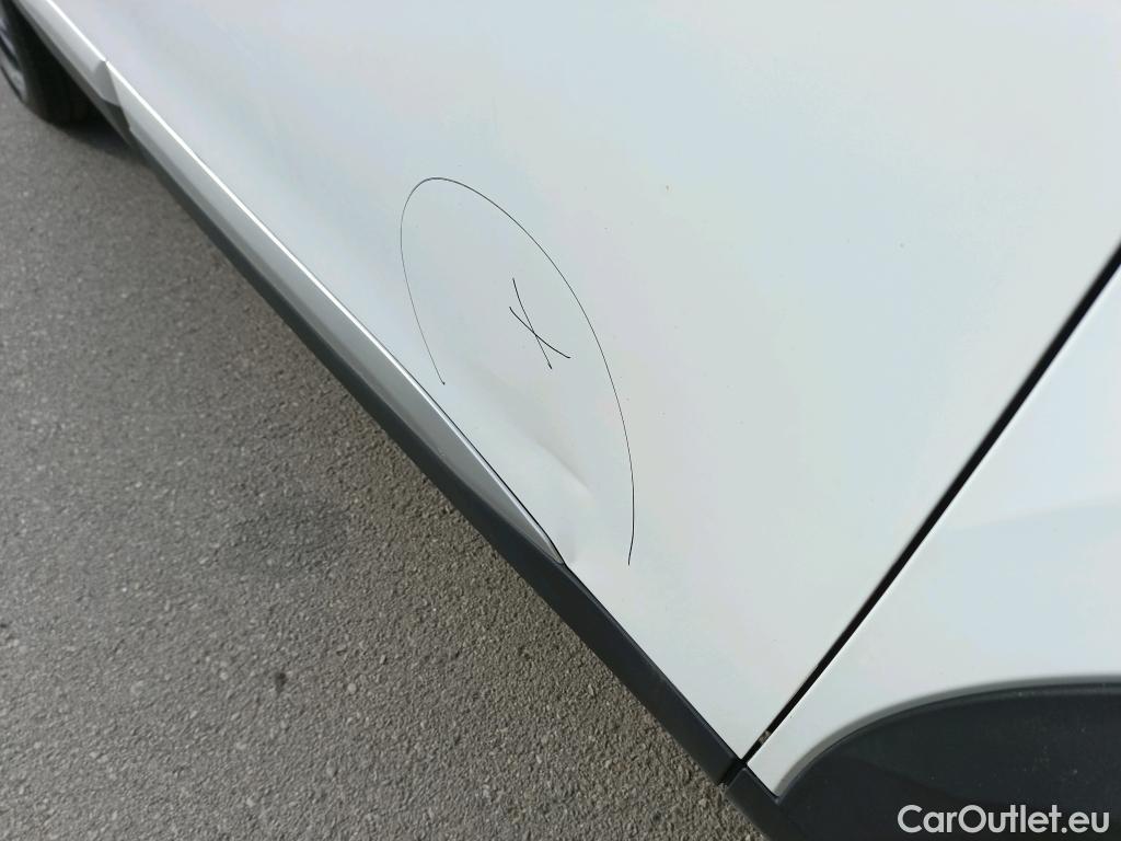  Peugeot  2008 PEUGEOT  / 2019 / 5P / todoterreno Allure Puretech 100 S&S BVM6 (CX) #2