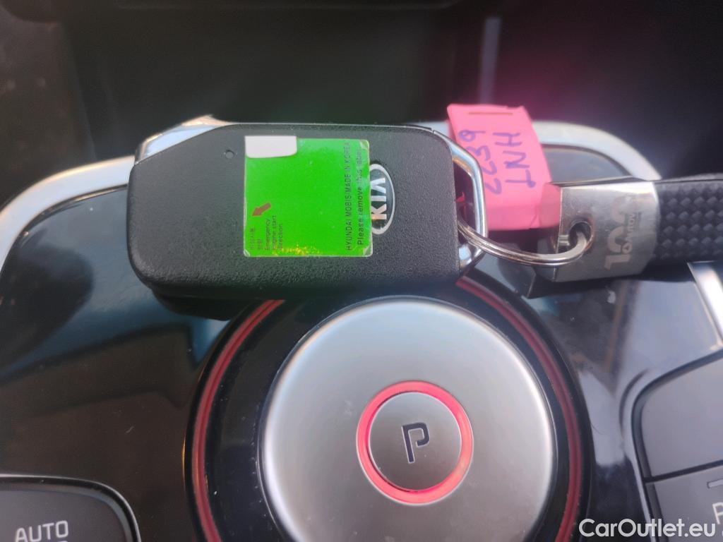  KIA  Niro KIA e- / 2016 / 5P / crossover e- 150kW (204CV) Drive (Long Range) #2