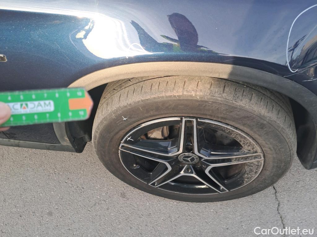  Mercedes  G-Klasee MERCEDES-BENZ GLC Coupé / 2019 / 5P / coupé GLC 300 de 4MATIC #3