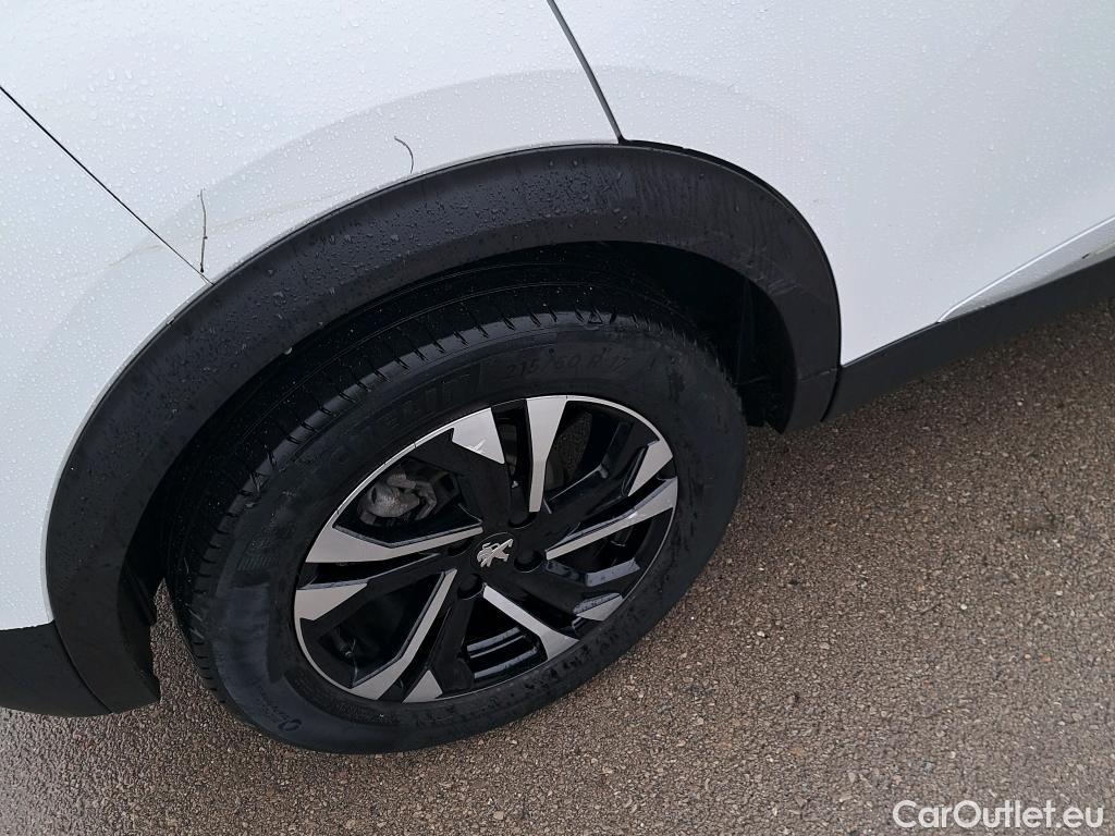  Peugeot  2008 PEUGEOT  / 2019 / 5P / todoterreno Allure BlueHDI 81kW (110CV) #15