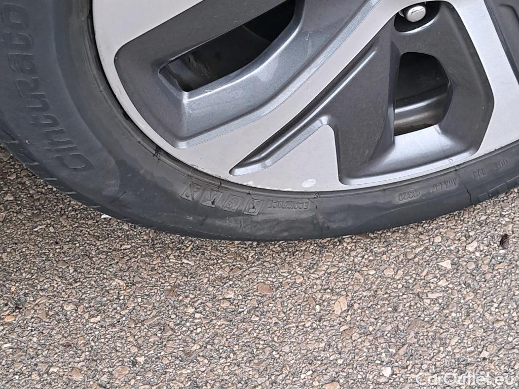  KIA  Niro KIA e- / 2016 / 5P / crossover e- 150kW (204CV) Drive (Long Range) #8