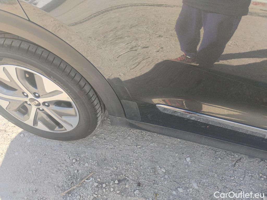  KIA  Niro KIA e- / 2016 / 5P / crossover e- 150kW (204CV) Drive (Long Range) #8