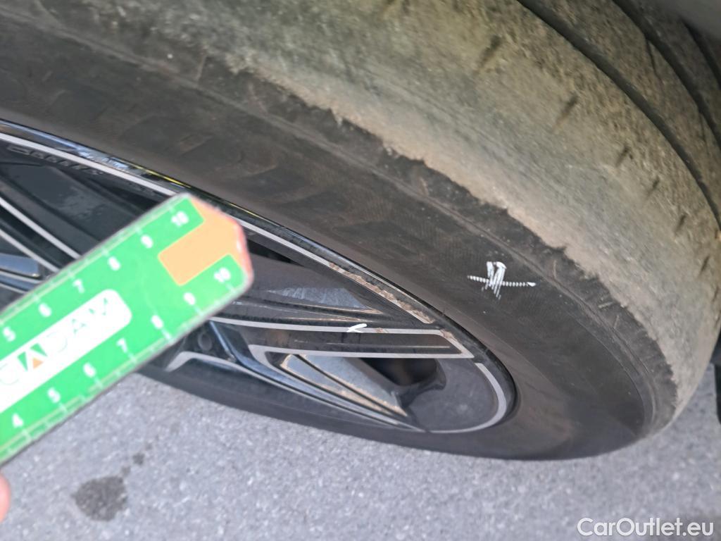  Mercedes  G-Klasee MERCEDES-BENZ GLC Coupé / 2019 / 5P / coupé GLC 300 de 4MATIC #6