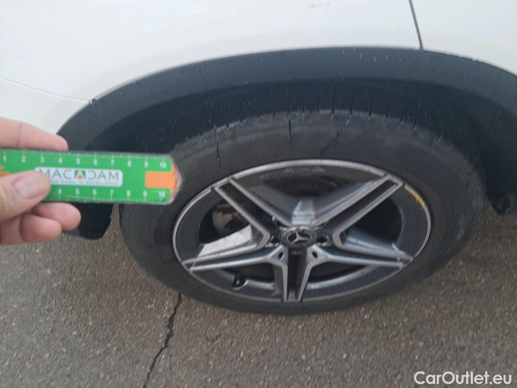  Mercedes  G-Klasee MERCEDES-BENZ Clase GLC / 2019 / 5P / todoterreno GLC 300 e 4MATIC #3